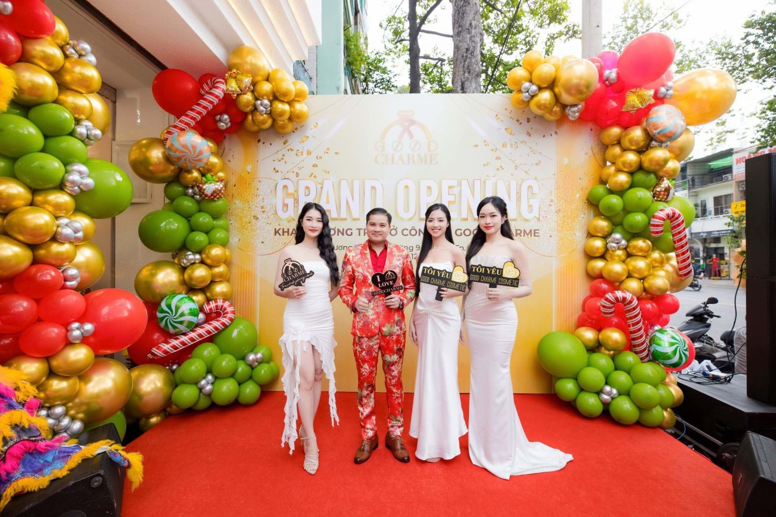 Dàn Hoa Á Hậu & Các Sao Việt Đình Đám Có Mặt Chúc Mừng Khai Trương Trụ Sở Công Ty Goodcharme