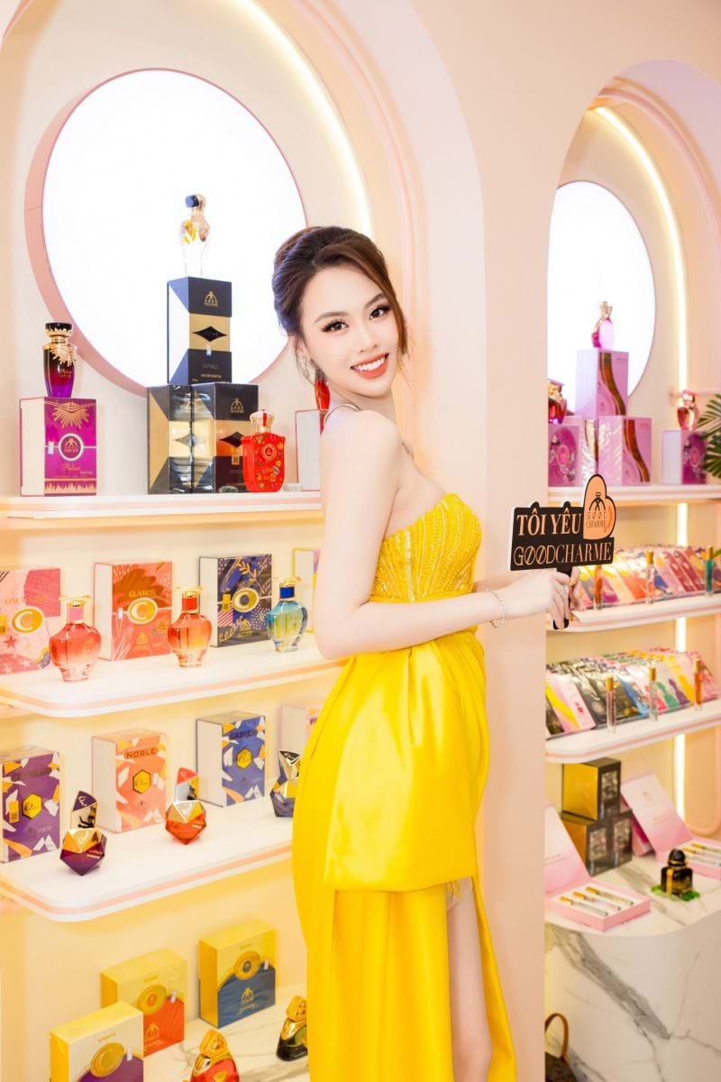 Dàn Hoa Á Hậu & Các Sao Việt Đình Đám Có Mặt Chúc Mừng Khai Trương Trụ Sở Công Ty Goodcharme