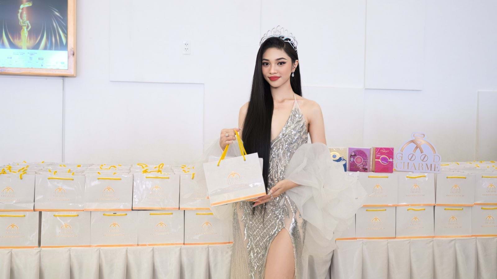 Goodcharme “Đem Hương Tô Sắc” Tại Họp Báo Công Bố Vương Miện Miss Grand Vietnam 2023