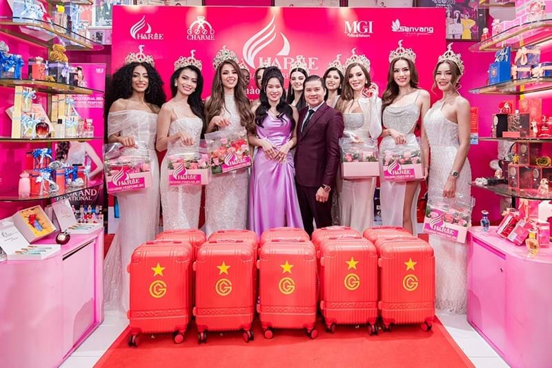 Vừa Đăng Quang, Top 10 Miss Grand International Đến Trụ Sở Nước Hoa Charme Perfume Để Tri Ân Thương Hiệu