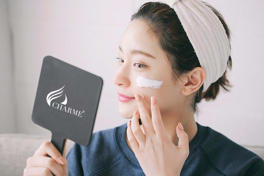 Đây là 4 lý do vì sao các nàng da mụn chăm mãi mà da vẫn không đẹp nổi!