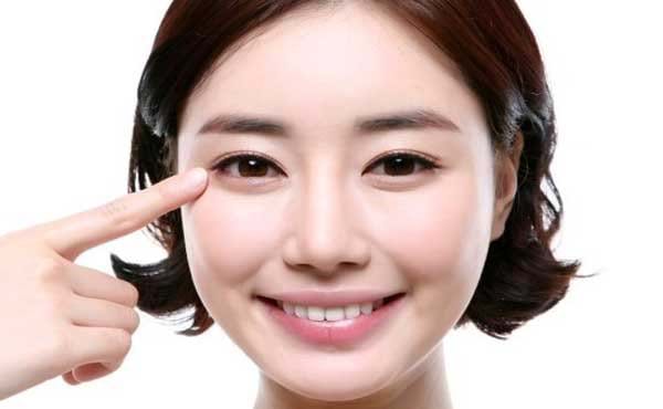 Không phải ai cũng biết, đây là những nguyên nhân khiến bọng mắt ngày một nặng trĩu