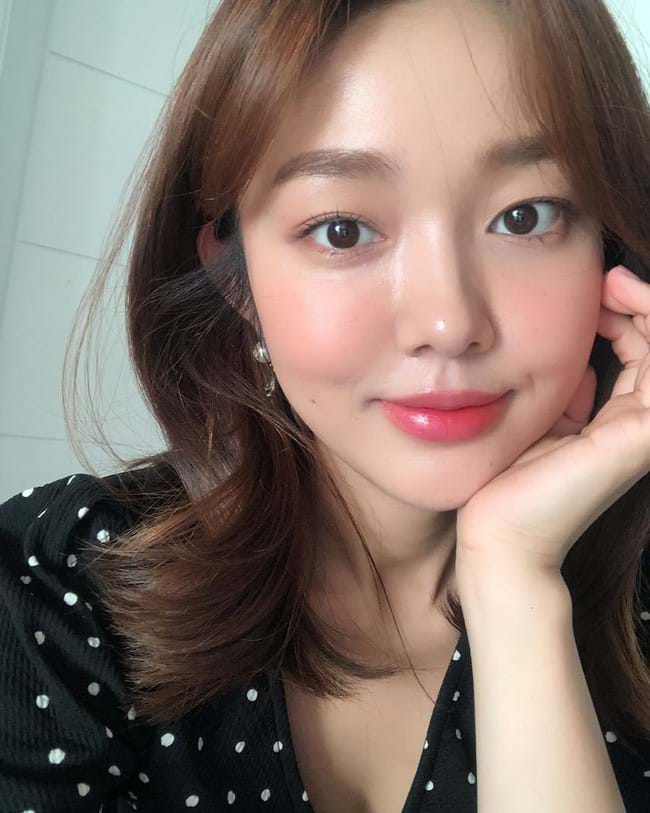 Đảm bảo bạn sẽ thoa kem dưỡng ẩm không sót ngày nào, nếu biết 5 hậu quả với da khi thiếu bước này