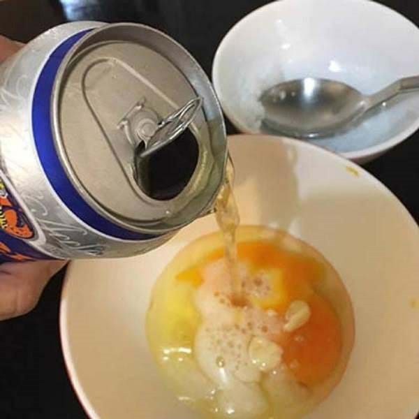 Chuẩn bị 1 bia, 1 trứng gà bạn sẽ có làn da trắng mịn hơn dùng kem trộn nhiều lần