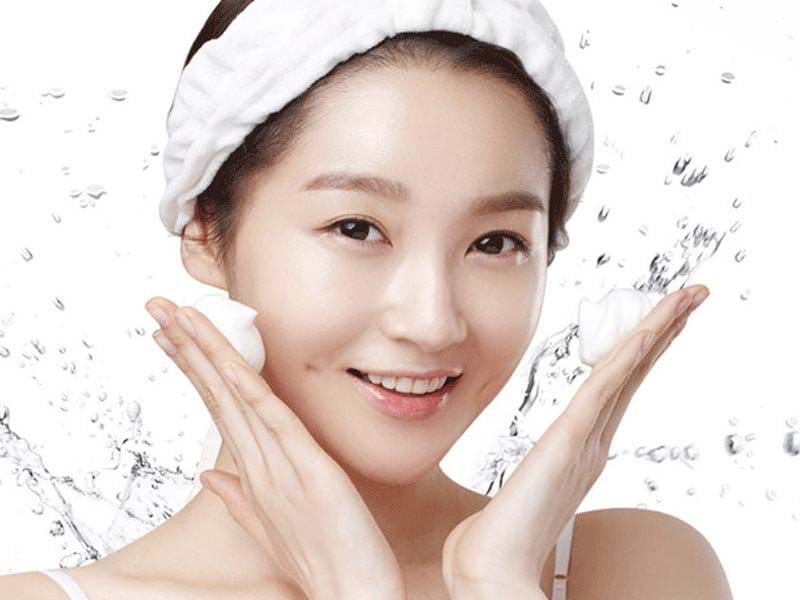 1 bước làm sạch bằng 3 bước dưỡng da, chị em đã biết phương pháp rửa mặt thần thánh này?