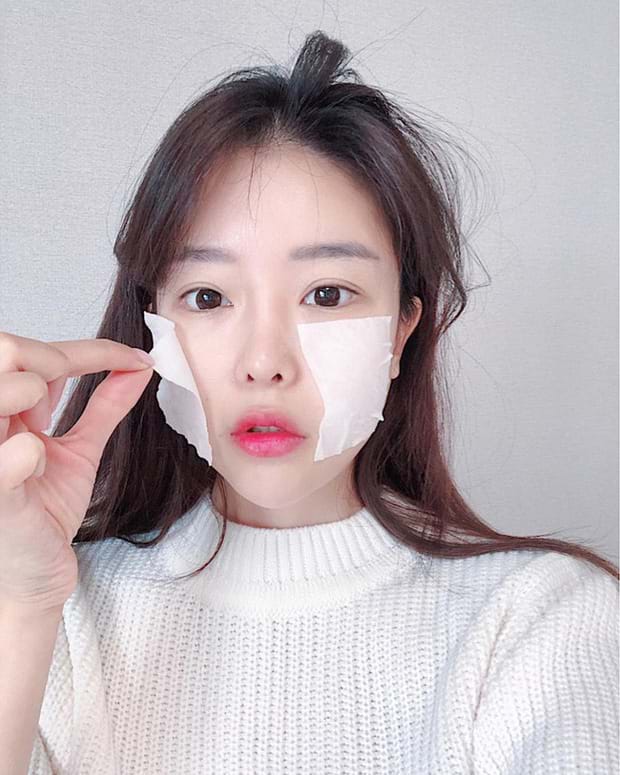 Ngày nào cũng dùng toner, nhưng bạn đã biết tất tần tật những công dụng hay cách dùng của lọ nước 