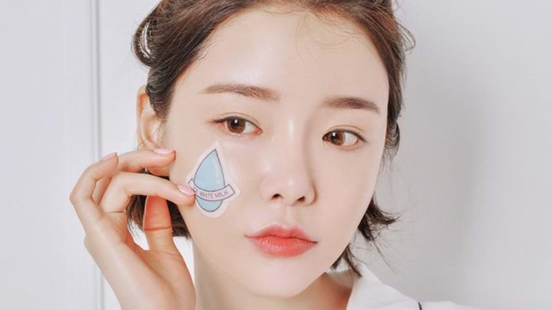 Học cách rửa mặt đúng cách cho làn da đẹp như sao Hàn