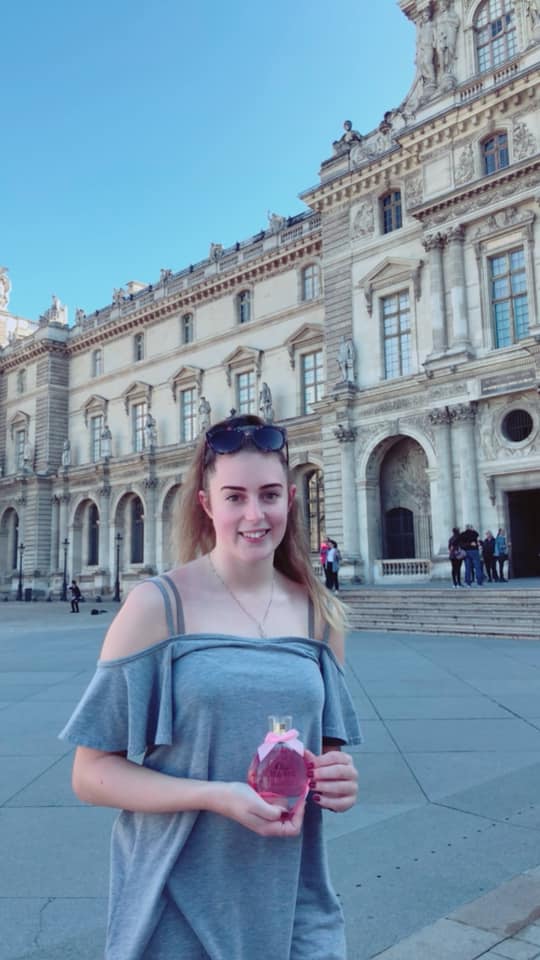 Pháp đã duyệt, chỉ có tuyệt